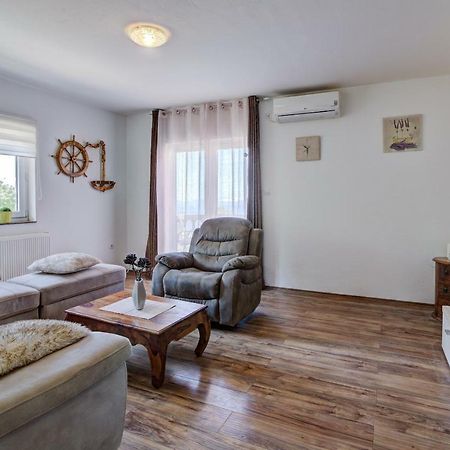 Apartment Senia Zengg Kültér fotó