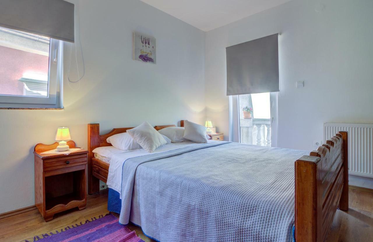 Apartment Senia Zengg Kültér fotó